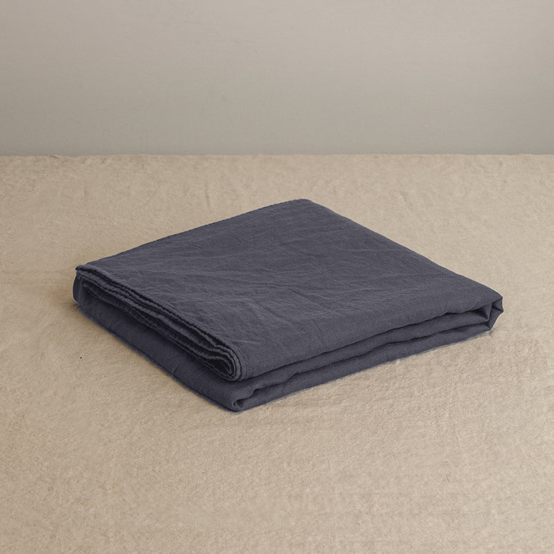 Anthracite gray flat linen sheet