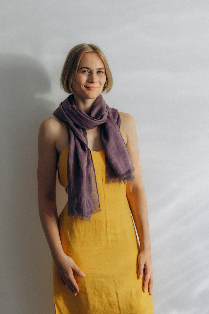 MACHA MT. FOULARD EN SOIE 180 CM x 57 CM ROSE FONCÉ AVEC MACHA MT. FOULARD EN SOIE 180 CM x 57 CM ROSE FONCÉ AVEC